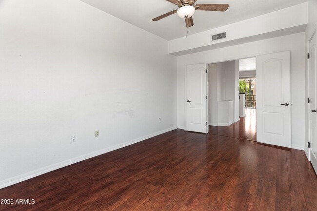 Building Photo - 7887 N 16th St