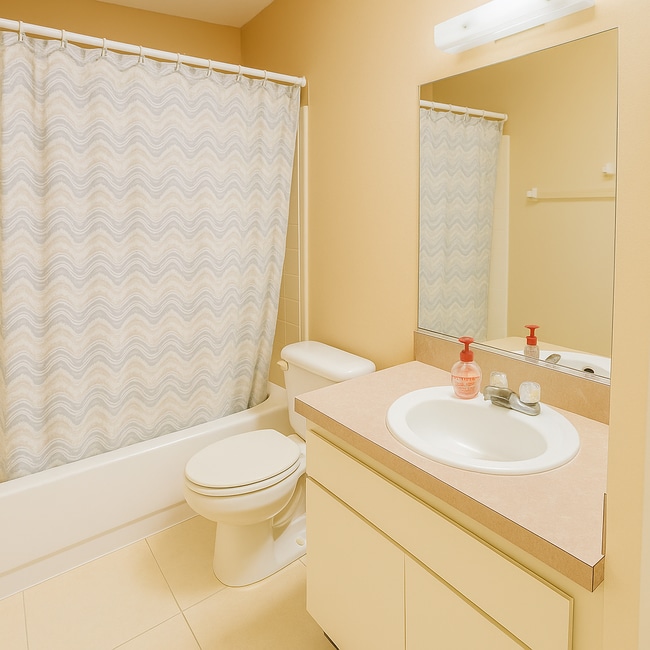 Building Photo - 1915 E Central Blvd