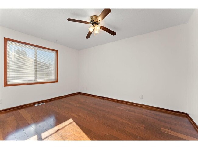 Building Photo - 13753 Glenhurst Ave