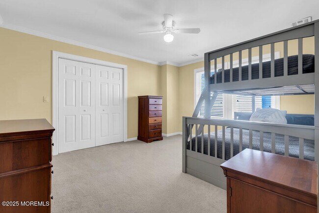 Building Photo - 412 Chicago Blvd