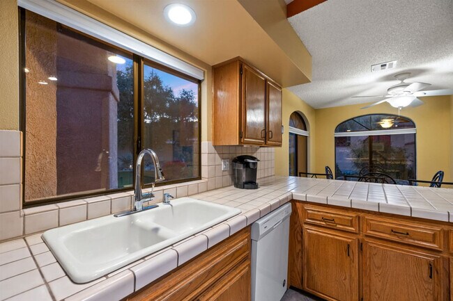 Building Photo - 53720 Avenida Carranza