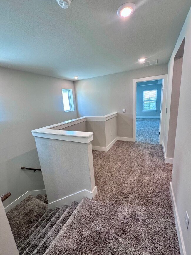 Building Photo - Modern 3-Bedroom, 2.5-Bathroom in Easton Park!