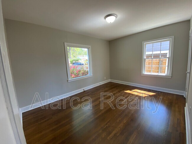 Building Photo - 1513 Kimberly Rd