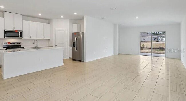 Building Photo - 71 Ararat Dr