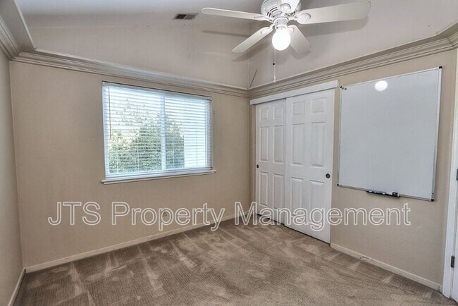 Building Photo - 8847 Mossburn Way
