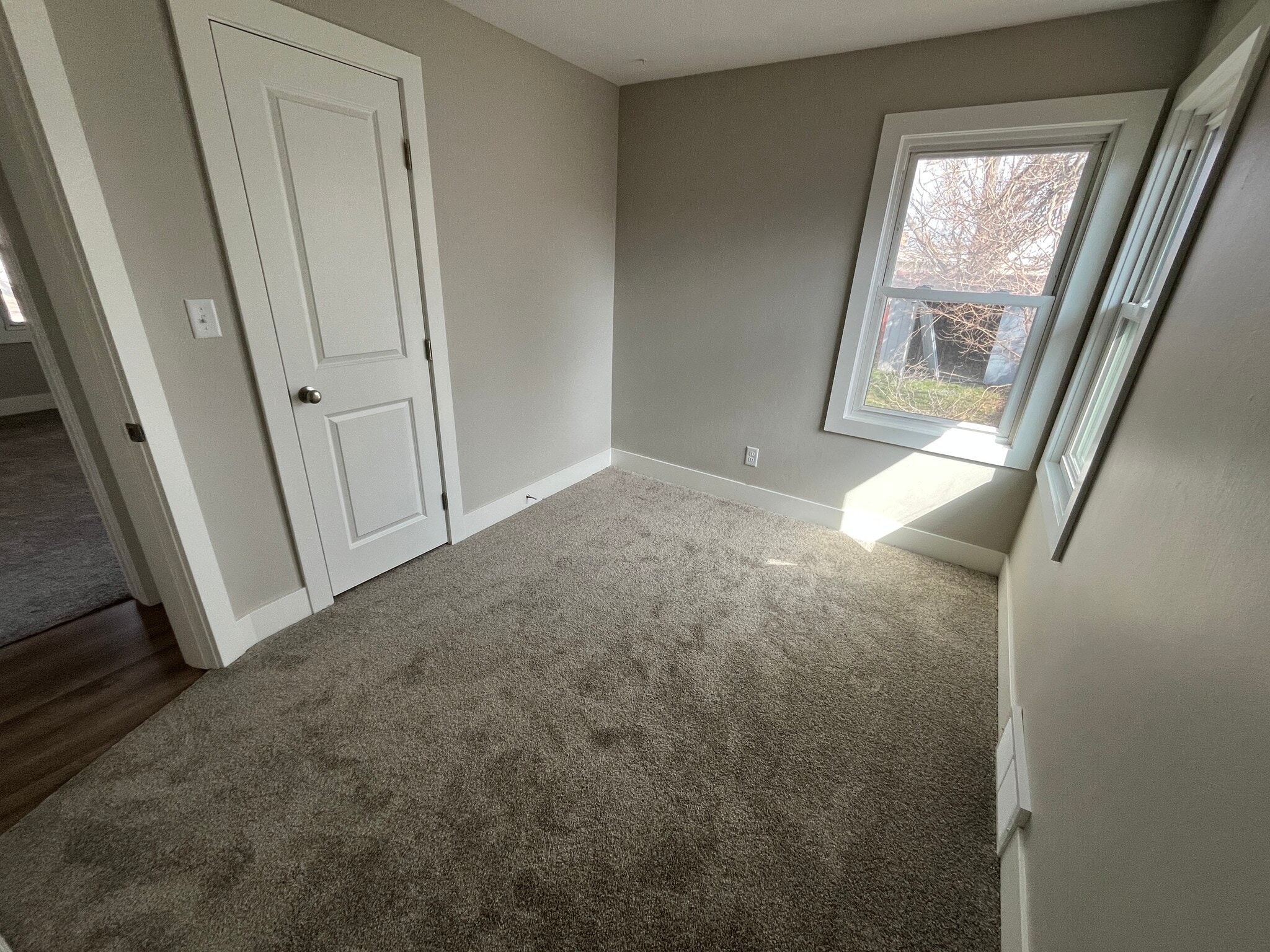 Building Photo - 393 W 20th St