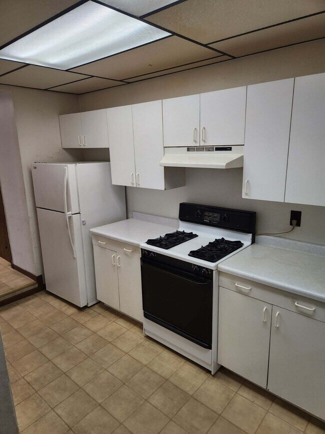 Building Photo - The Dentist Building