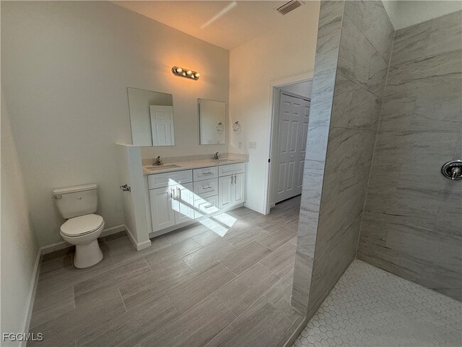 Building Photo - 2704 70th St W