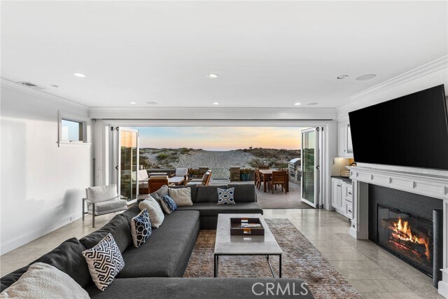 Building Photo - 7304 W Oceanfront