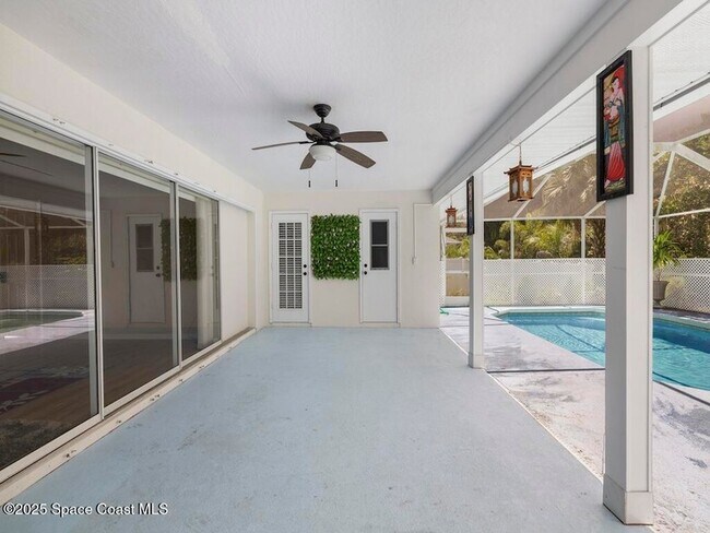 Building Photo - 1026 Blossom Dr