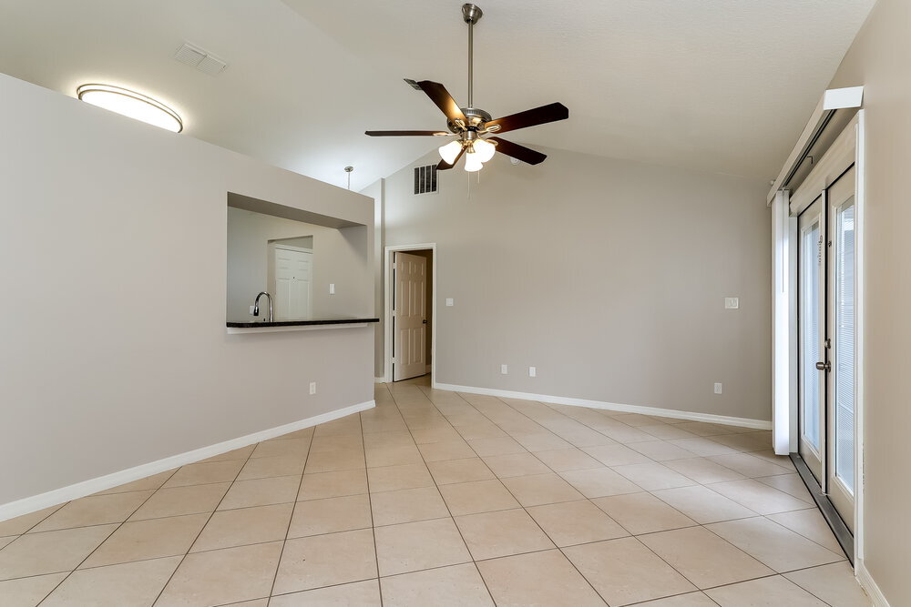 Building Photo - 710 Kenmoore Ct