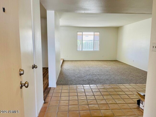 Building Photo - 5141 E Blanche Dr