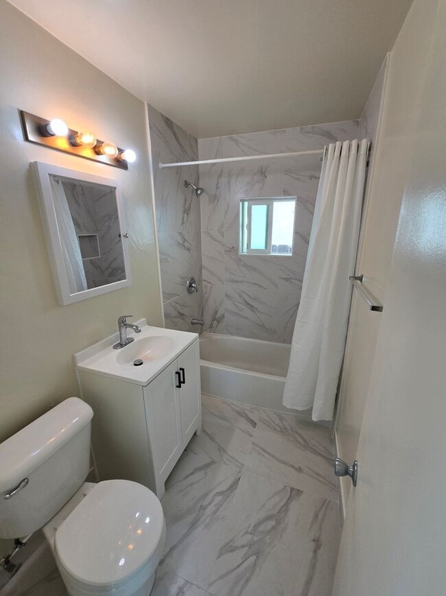 Building Photo - 3630 32nd St