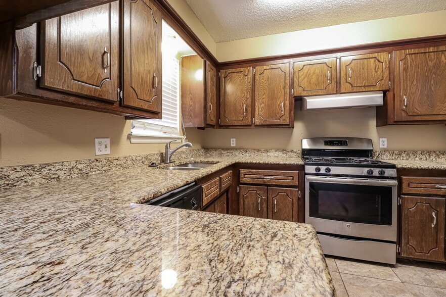 Building Photo - 1212 SE 11th St