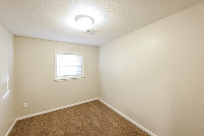 Building Photo - 323 N Burbank Dr