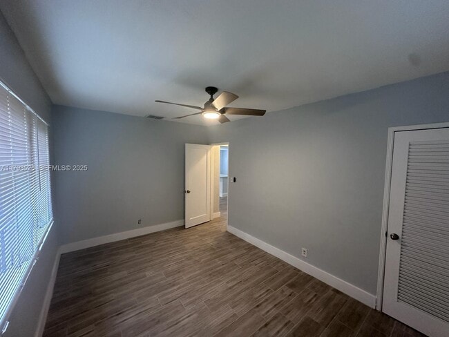 Building Photo - 209 SW 5th St