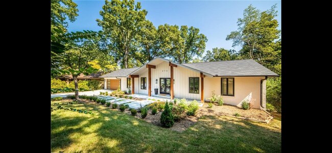 Building Photo - 414 Shorecrest Dr