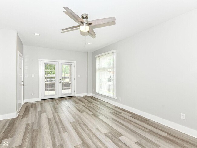 Building Photo - 2645 N College Ave