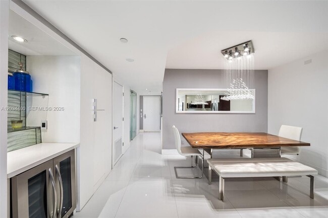 Building Photo - 4779 Collins Ave