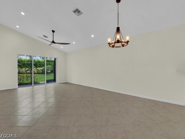 Building Photo - 11075 Lancewood St