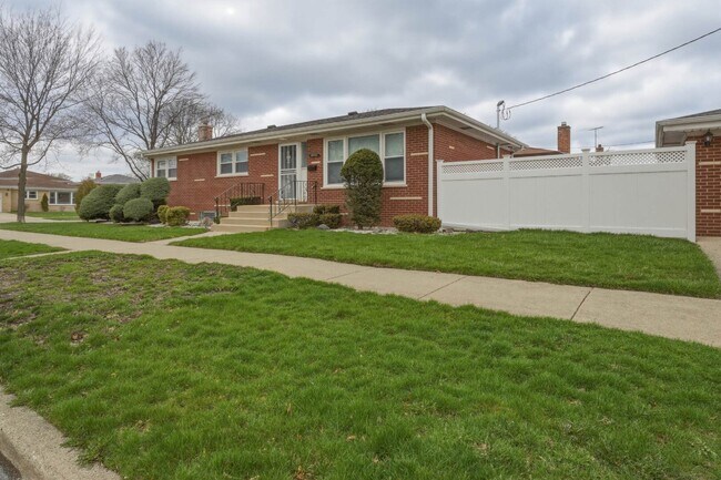 Building Photo - 8901 Moody Ave