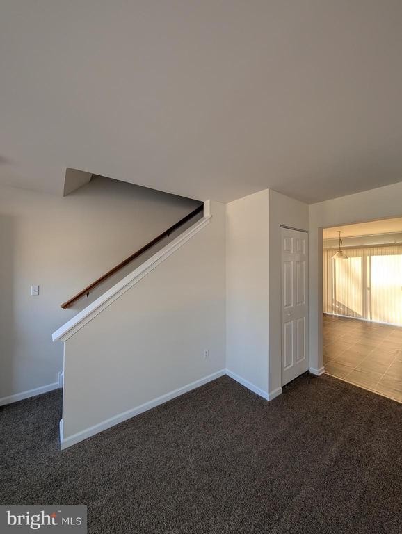 Building Photo - 322 Caribou Ln