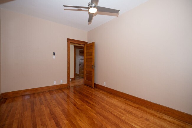 Building Photo - Convenient Location & Updated Amenities!