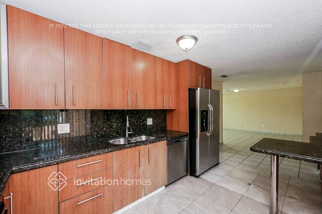 Building Photo - 5131 SW 101st Terrace