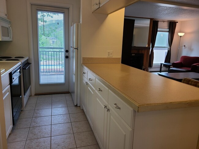 Building Photo - Breakaway West Condo1023 Lions Ridge Loop-122