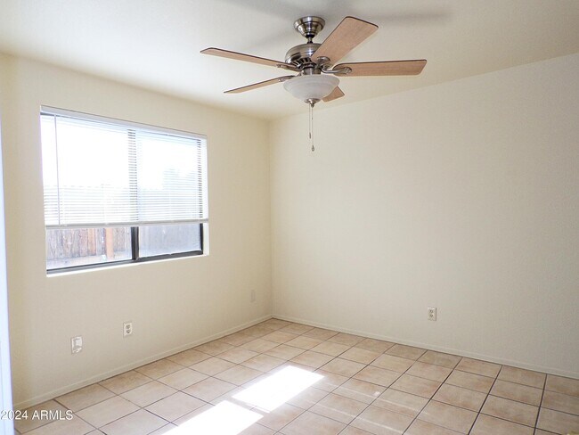 Building Photo - 4171 Calle Barona