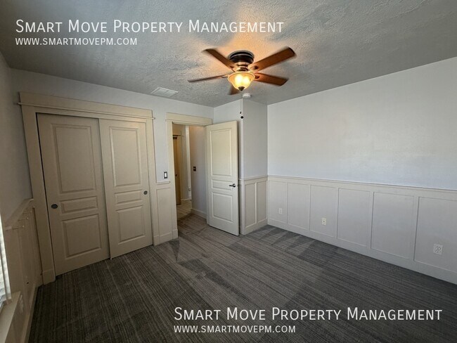 Building Photo - 4251 E Homestead Rim Dr