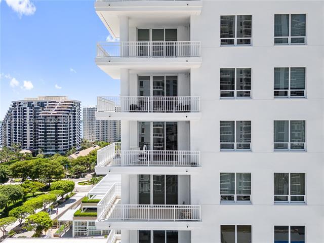 Building Photo - 801 Brickell Key Blvd