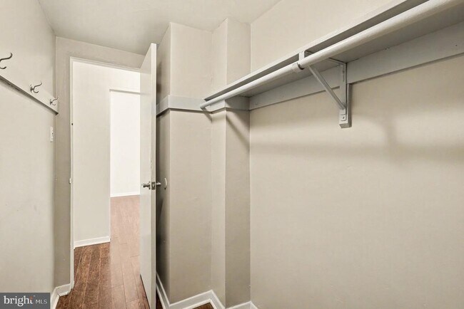 Building Photo - 3000 Spout Run Pkwy
