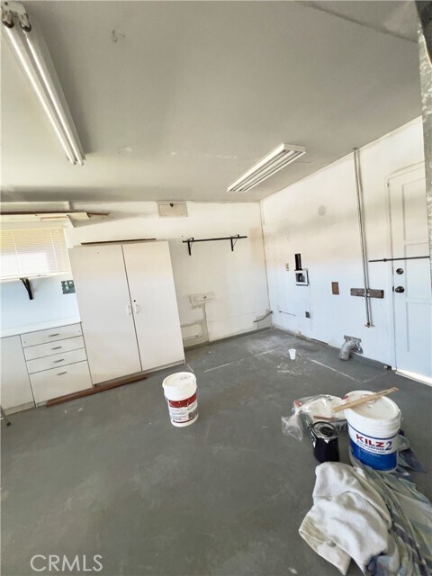 Building Photo - 1521 W Westmont Ave