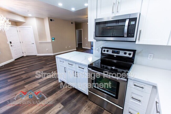 Building Photo - 11680 E Sahuaro Dr