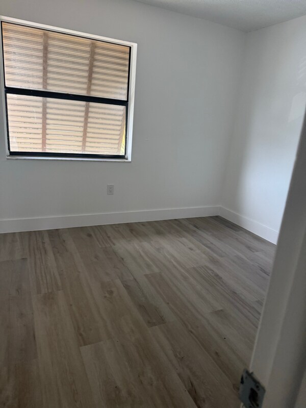 Building Photo - 6866 NW 173rd Dr