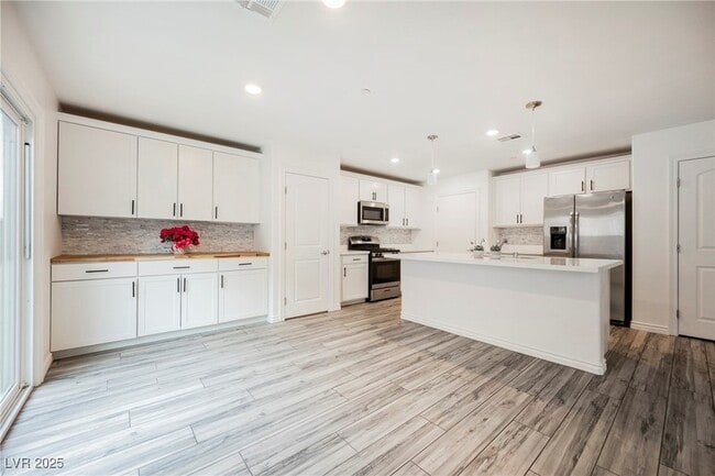 Building Photo - 376 Yellow Finch Ln