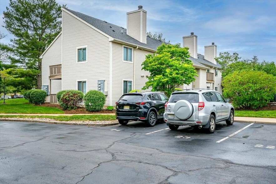 Building Photo - 2310 Aspen Dr