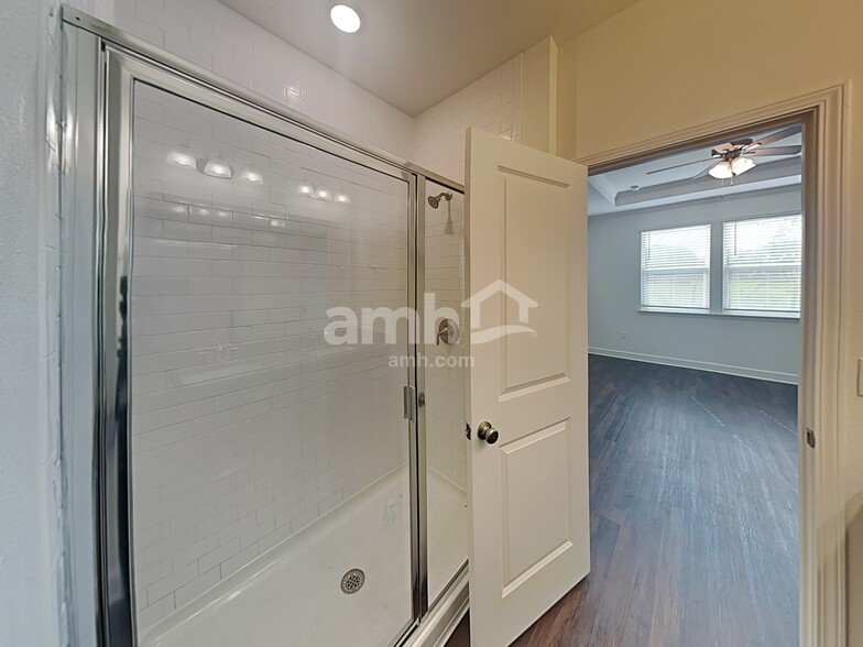 Building Photo - 1070 Tan Tara Trl