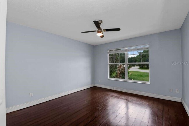 Building Photo - 2396 Nightingale Ln