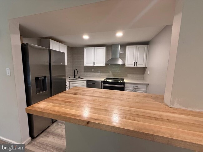 Building Photo - 28022 Beacon Hill Dr