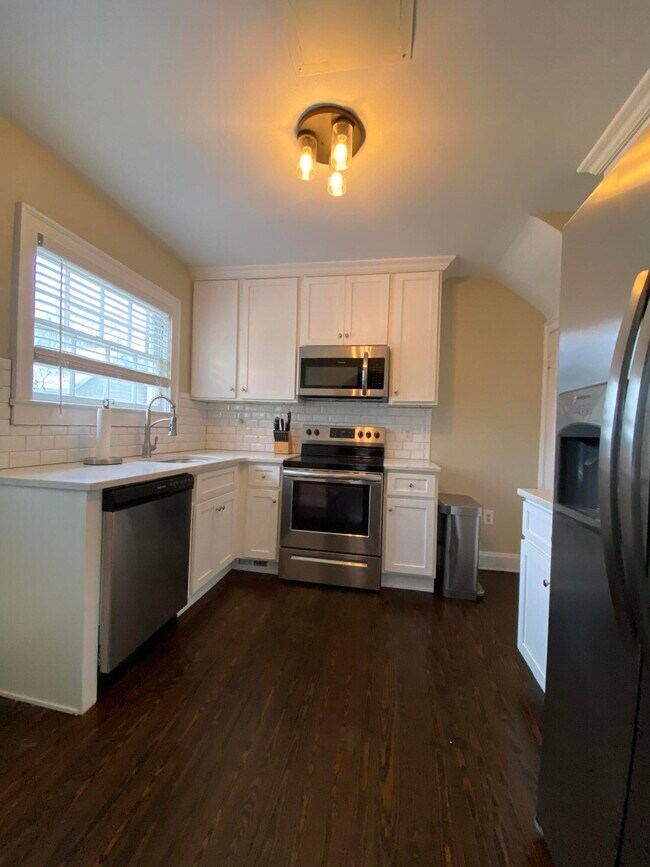 Building Photo - 318 Arcadia Park