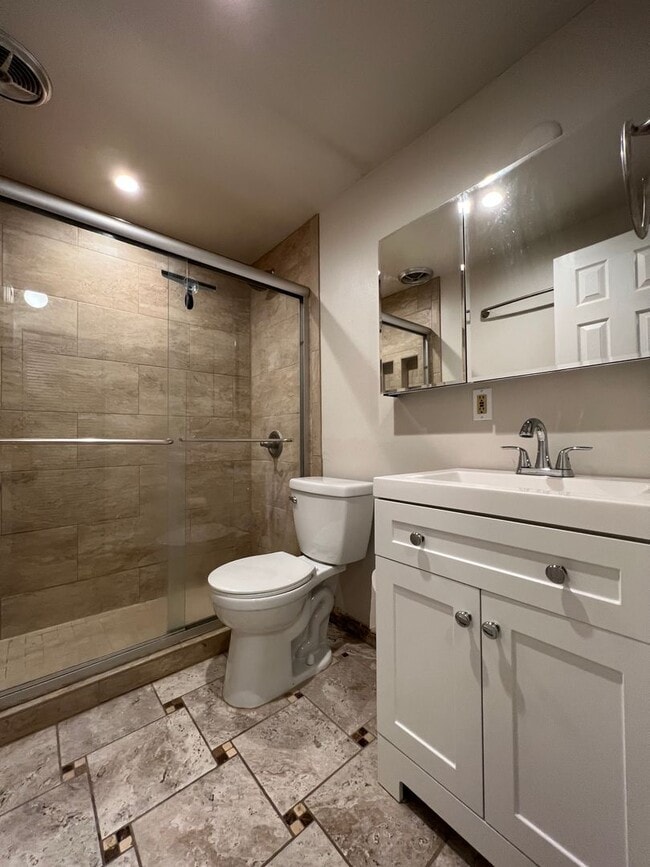 Building Photo - AMAZING LOCATION 2 Bed 1 Bath Condo of West Pearl In Boulder