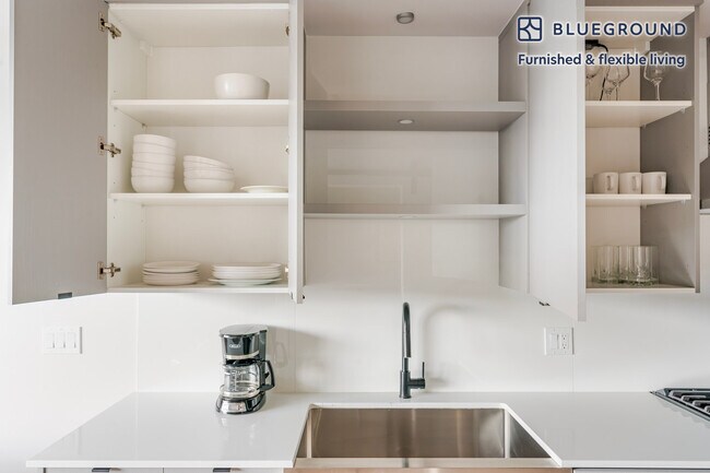 Building Photo - 3030 Potomac Ave