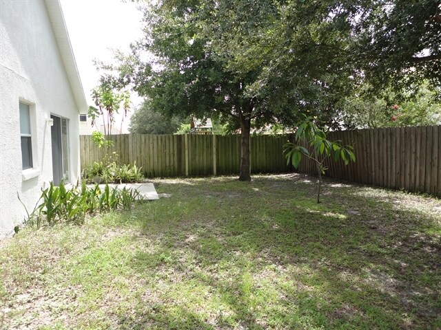 Building Photo - 6765 Waterton Dr