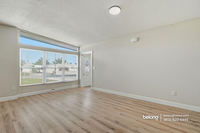 Building Photo - 3128 Bay St