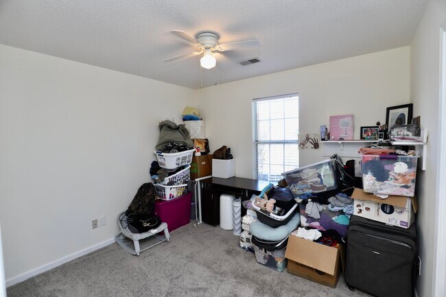 Building Photo - 21 N Trace Ct