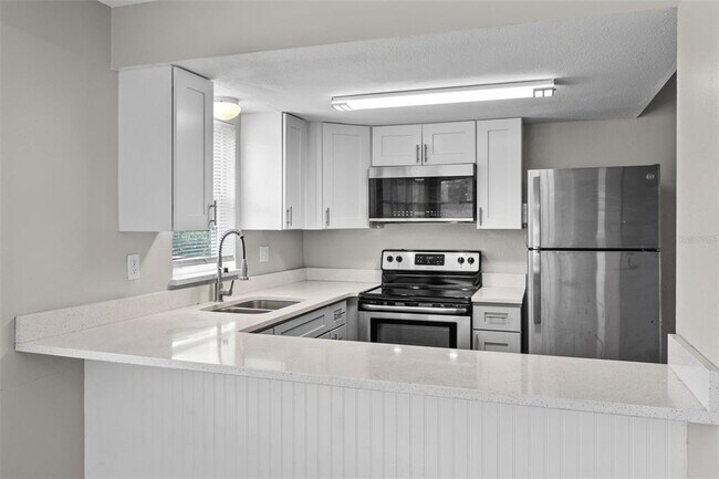 Building Photo - 4584 Kirkland Blvd