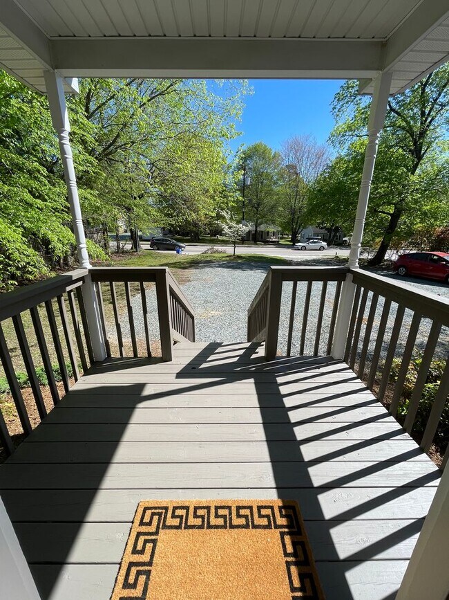 Building Photo - Incredible, newly renovated 3 br 3.5 ba Ca...