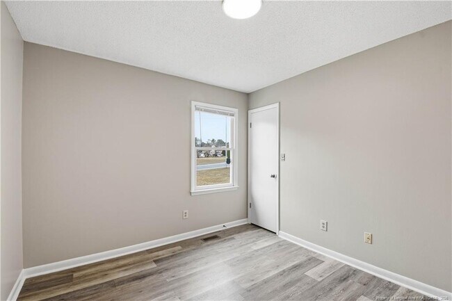 Building Photo - 6813 Foxton Ct